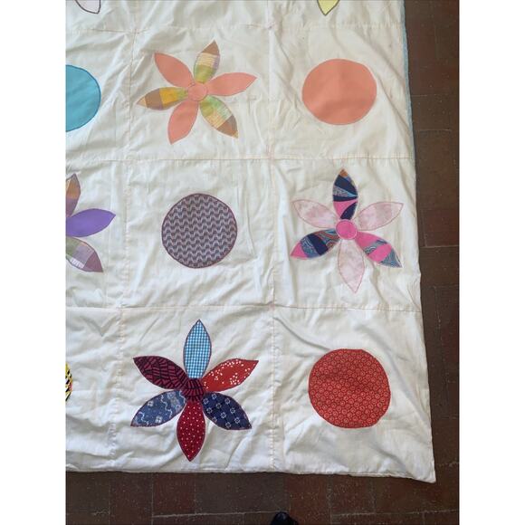 Vintage 1960s Mid-Century Handmade Medium Weight Quilt Throw Twin 69”x 55” - Picture 4 of 9